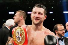 Carl Froch Pilih Pensiun?