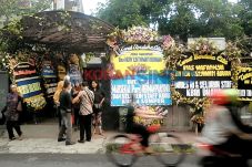 Luka Bakar Serius, Dubes...