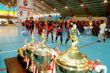 Gresik Dominasi Perempat...