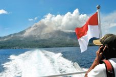 Jalan Tertutup Debu,...