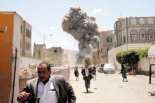 Pemberontak Houthi Terima...