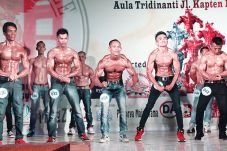 Cari Atlet Binaraga...