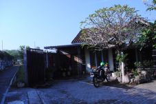 Rampok Satroni Rumah...