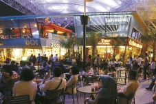 Serunya Pusat Kuliner...