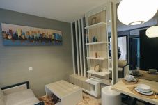 Blusukan Cari Apartemen...