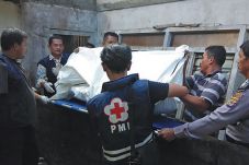 Dua Pembunuhan Gegerkan...