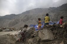 Gempa Nepal Kedua Tewaskan...