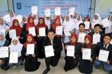 34 Siswa Dapat Raih...