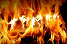 Pabrik Sepatu Terbakar,...
