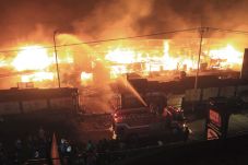 Pasar Lembang Ludes
