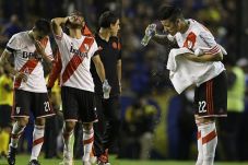 Sadis, Pemain River...