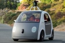 Mobil Tanpa Sopir Google...