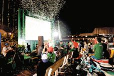 Euforia Nonton Di Stadion