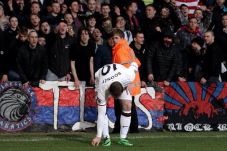 Lawan Arsenal, Rooney...