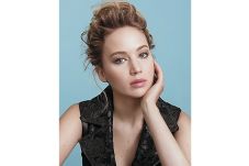 Jennifer Lawrence untuk...