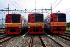 Laju Commuter Line Diperlambat...
