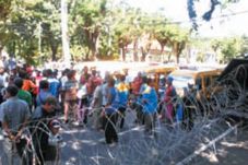 Tolak Trans Sidoarjo,...