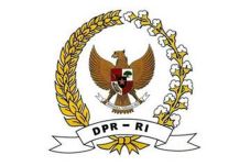 DPR Bersikukuh Revisi...