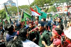 Dilecehkan, Wartawan...