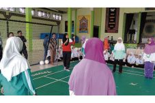 Tidak Ada Larangan Wanita...