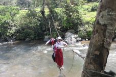 Bocah SD di Pesisir...