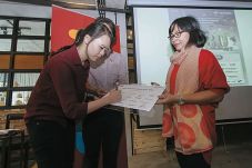 MNC Shop dan Telkomsel...