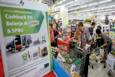 Warga Serpong Antusias...