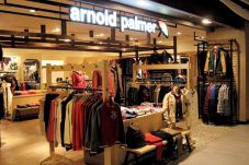 Diskon Spesial Merek...
