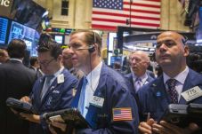 Indeks S&P Berakhir...