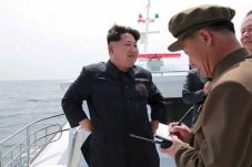 Jong-un Eksekusi Menhan...