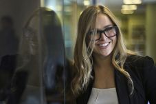 Rousey Senang Dikenal...