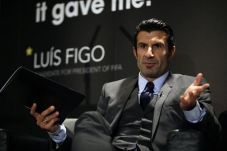 Blatter Ogah Debat,...