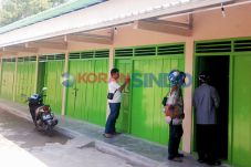 Pedagang Pasar Burung,...