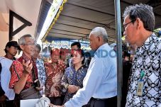 Petani Dapat Bantuan...