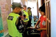 8 Pasangan Mesum Terjaring...