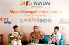 OJK: Laku Pandai Turunkan...