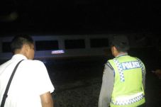 Rel di Cirebon Belum...