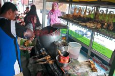 Street Food Legendaris...