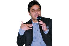 Dwiki Dharmawan Gelar...