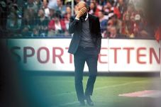 Guardiola Pilih Saksikan...