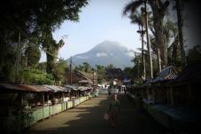 Gunung Kawi, Pusat Klenik...
