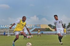 Andalkan Satu Striker