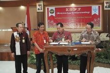 Agustus 2015, Satelit...