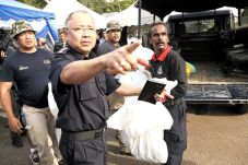 Polisi Malaysia Gali...