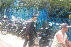 Lihat Parkir Liar di...