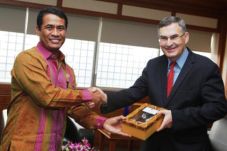 RI-Empat Negara Perkuat...