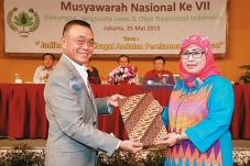 Industri Jamu Terkendala...