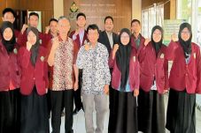 11 Mahasiswa Dikirim...