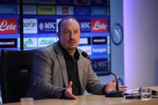 Napoli Gelar Konferensi...