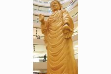 Ada Patung Buddha 12...